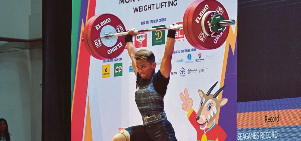 JAGUH angkat berat Aniq Kasdan antara atlet negara yang layak ke Olimpik Paris.