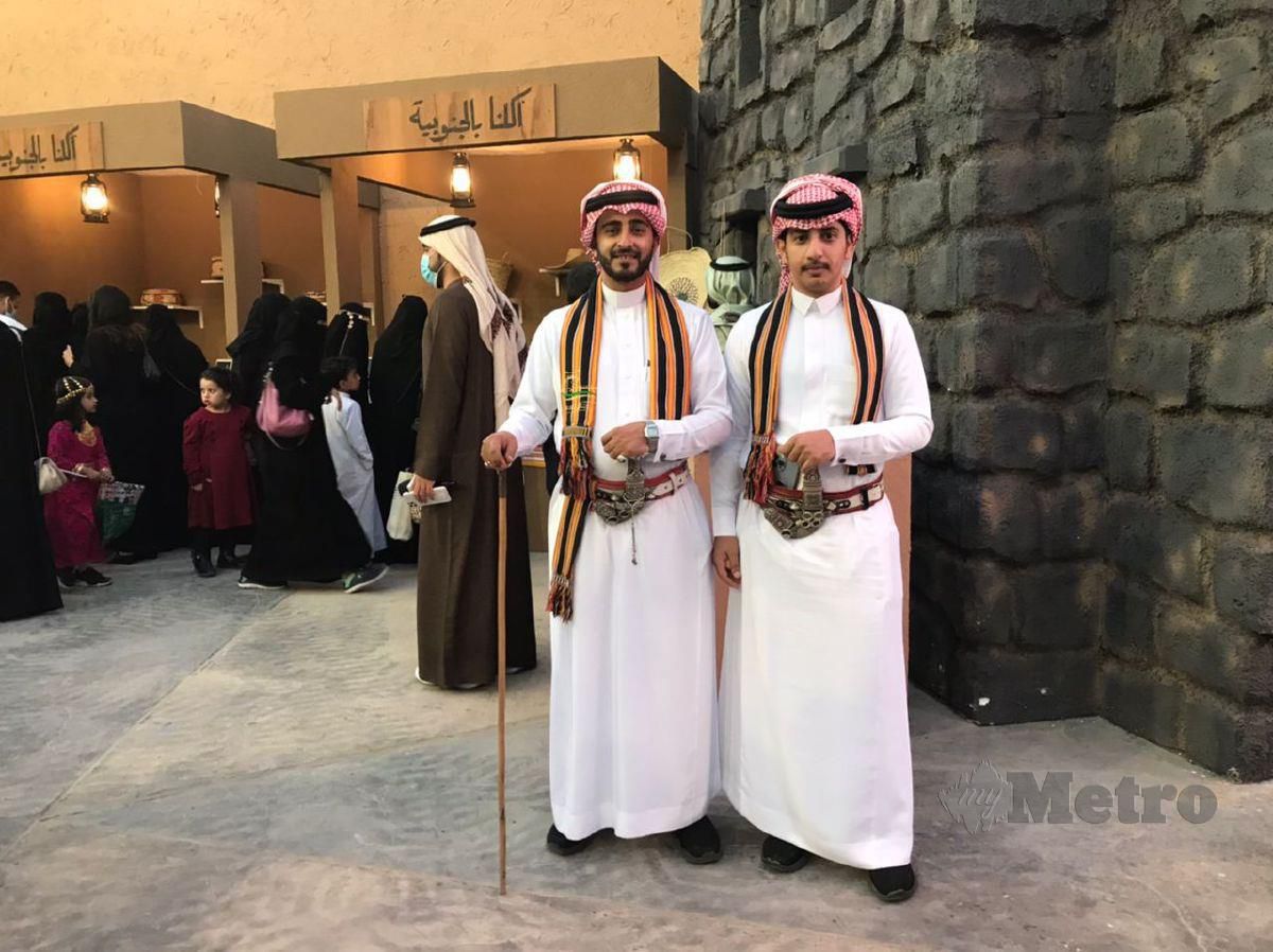 Pakaian tradisional penduduk Arab Saudi