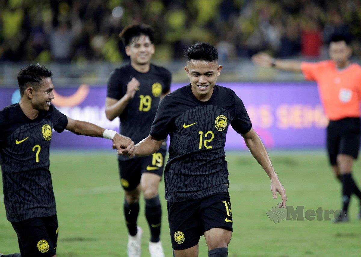 ARIF Aiman ledak gol kedua hasil sepakan penalti pada perlawanan Pestabola Merdeka 2023, Malaysia menentang India. -FOTO Aizuddin Saad