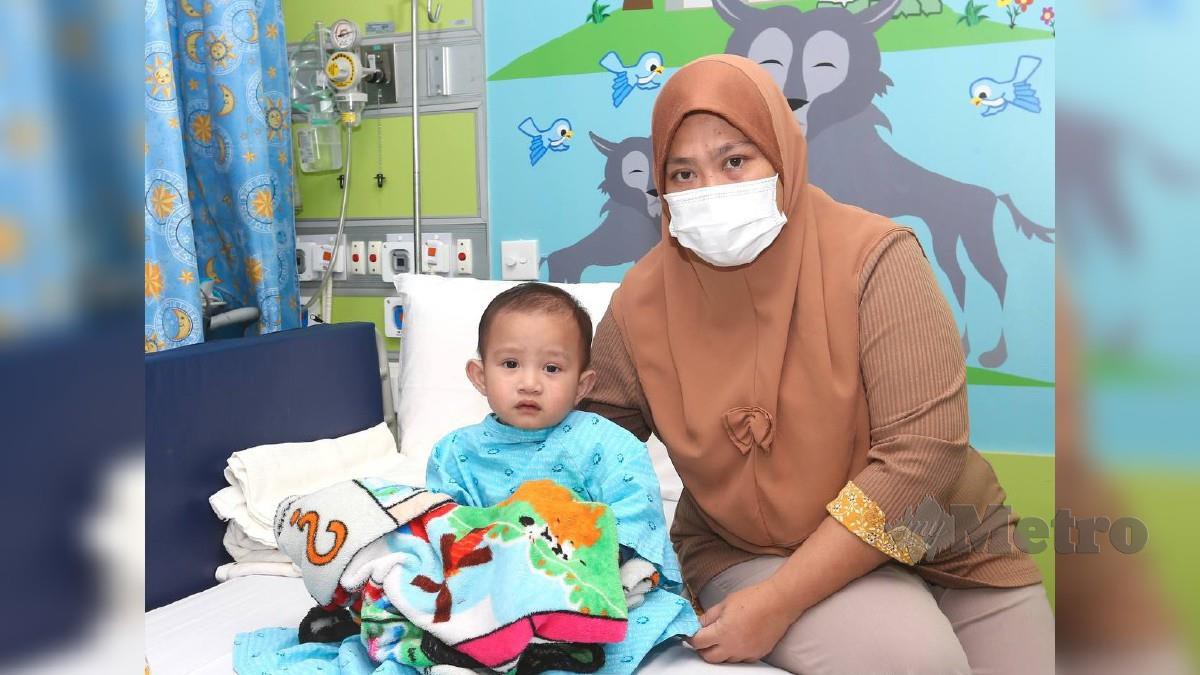 Marini bersama Arryan Rizqi kini menerima rawatan  Hospital Gleneagles, Kuala Lumpur. Foto Amirudin Sahib