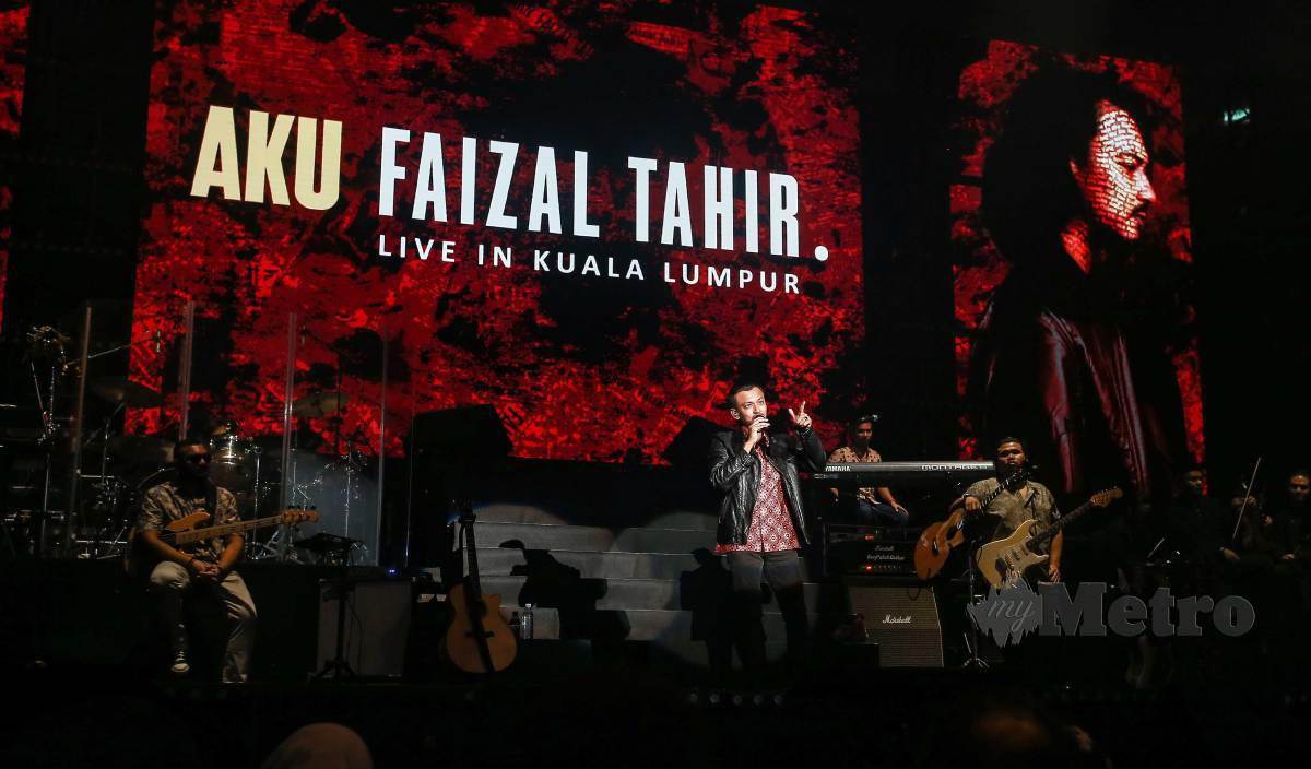 FAIZAL Tahir di persembahan nyanyian beliau pada Konsert Aku Faizal Tahir Live In Kuala Lumpur di World Trade Centre Kuala Lumpur. FOTO Genes Gulitah