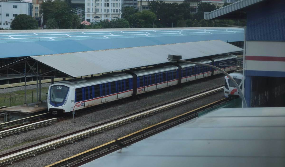 PERKHIDMATAN LRT Laluan Kelana Jaya yang digantung operasi akibat gangguan ATC dijangka akan beroperasi semula dalam masa terdekat. FOTO BERNAMA
