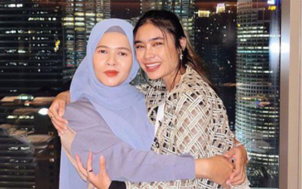 Athalia dan ibunya, penyanyi Sharifah Zarina. FOTO Instagram Athalia