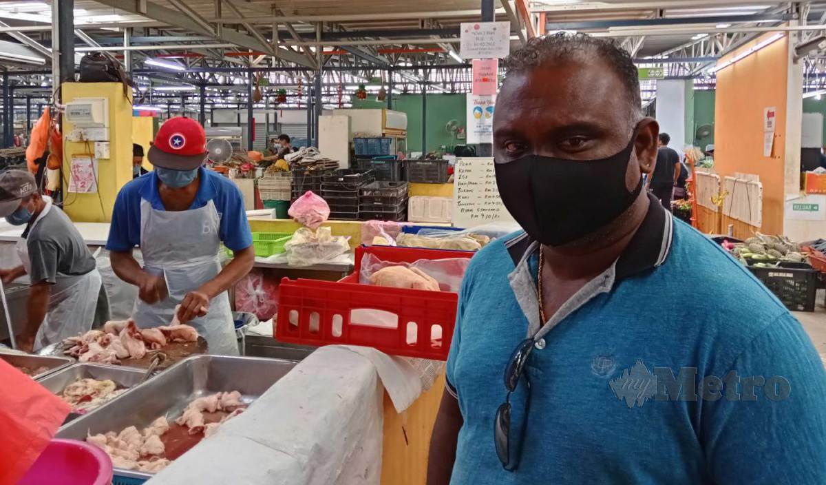 ST Jegan lega harga siling ayam standard akan dikurangkan 20 sen bermula bermula 5 Februari ini. FOTO Meor Riduwan Meor Ahmad