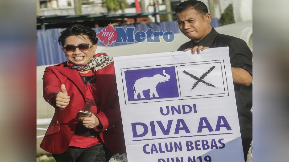 AZWAN (kiri) mendakwa Mohamed Azmin tidak mengotakan janjinya kepada rakyat Selangor. FOTO Arkib NSTP