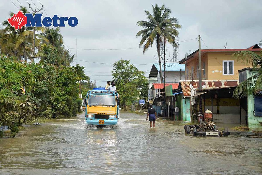 KEADAAN banjir di Kerala yang masih belum surut. -Foto AFP