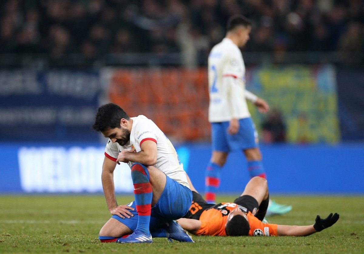 BINTANG Barcelona, Ilkay Gundogan dilihat kecewa selepas tamat perlawanan. FOTO REUTERS