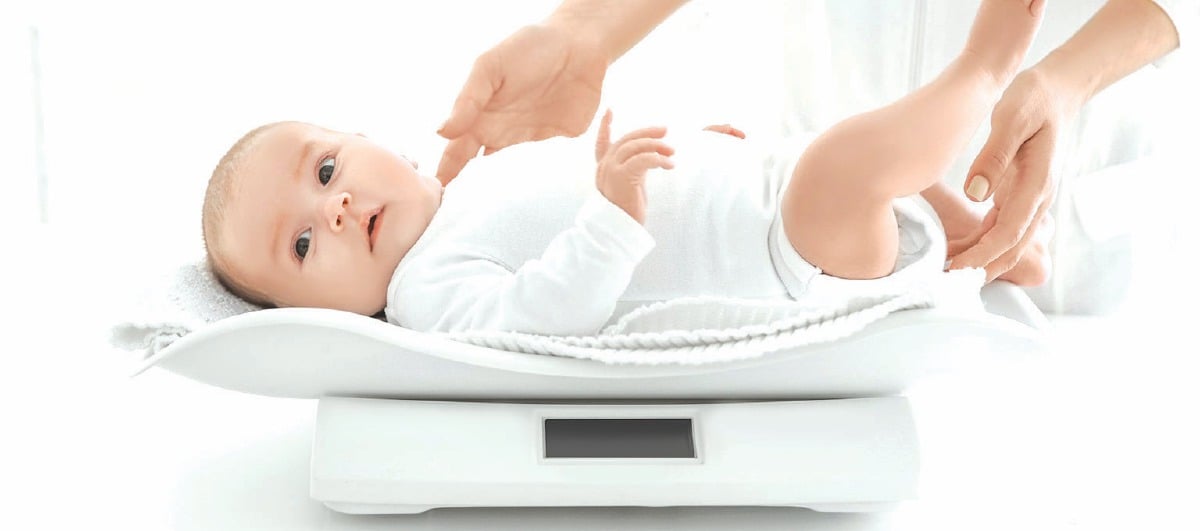 BERAT bayi 4000 gram atau lebih didefinisikan sebagai macrosomia.