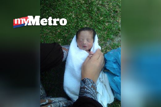 Bayi dibuang kesejukan dihurung semut Harian Metro