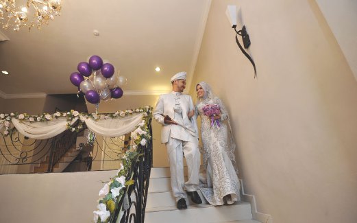 SOKONGAN keluarga cetus idea Nawal Yasmin jadikan konsep perkahwinan DIY satu perniagaan.