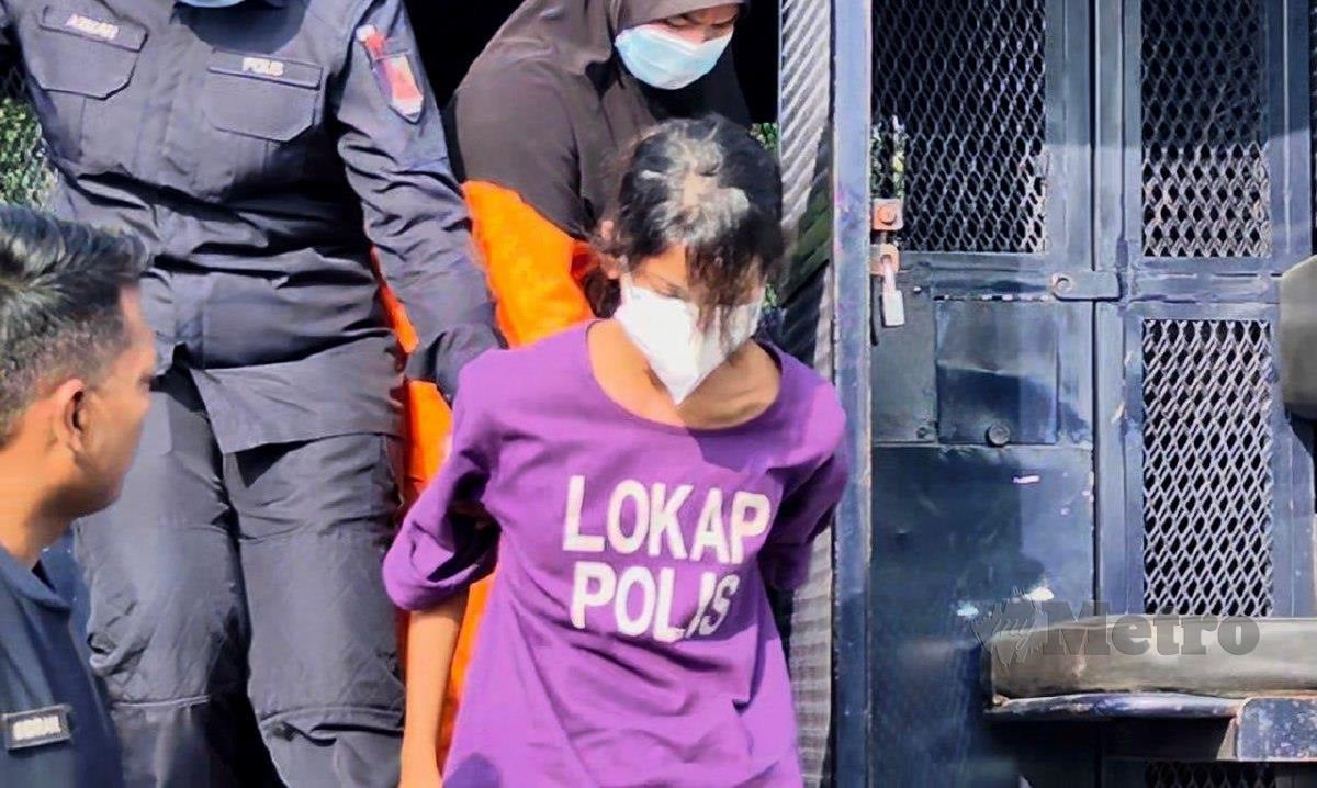 TAMILSELVI didakwa di Mahkamah Majistret Telok Datok, Kuala Langat hari ini atas tuduhan membunuh kekasihnya.