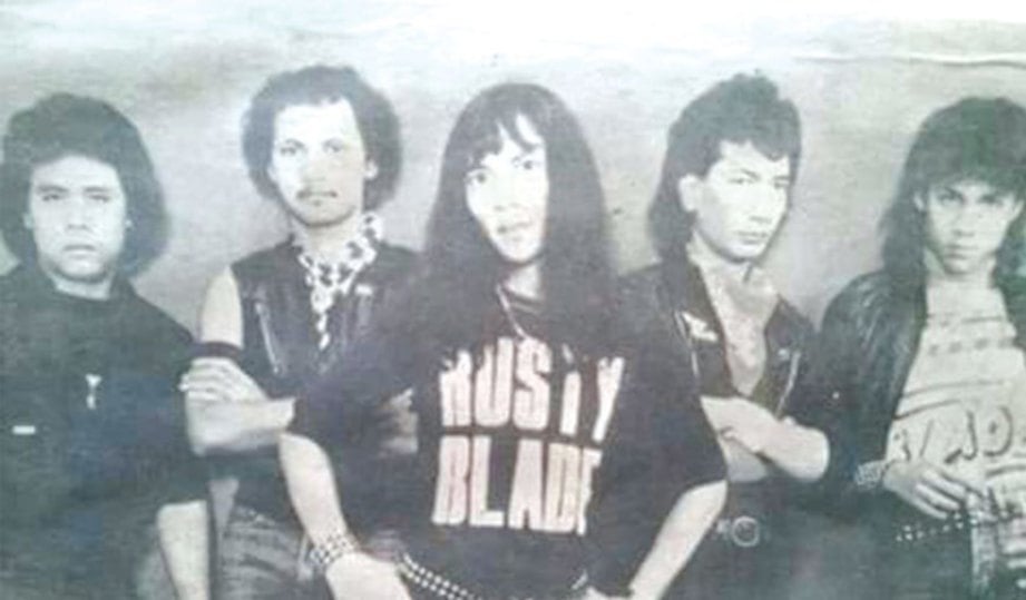 RUSTY Blade pada awal 1980-an ketika dianggotai (dari kiri) Razak, Khalid, Yantzen, Zan dan Mamat.