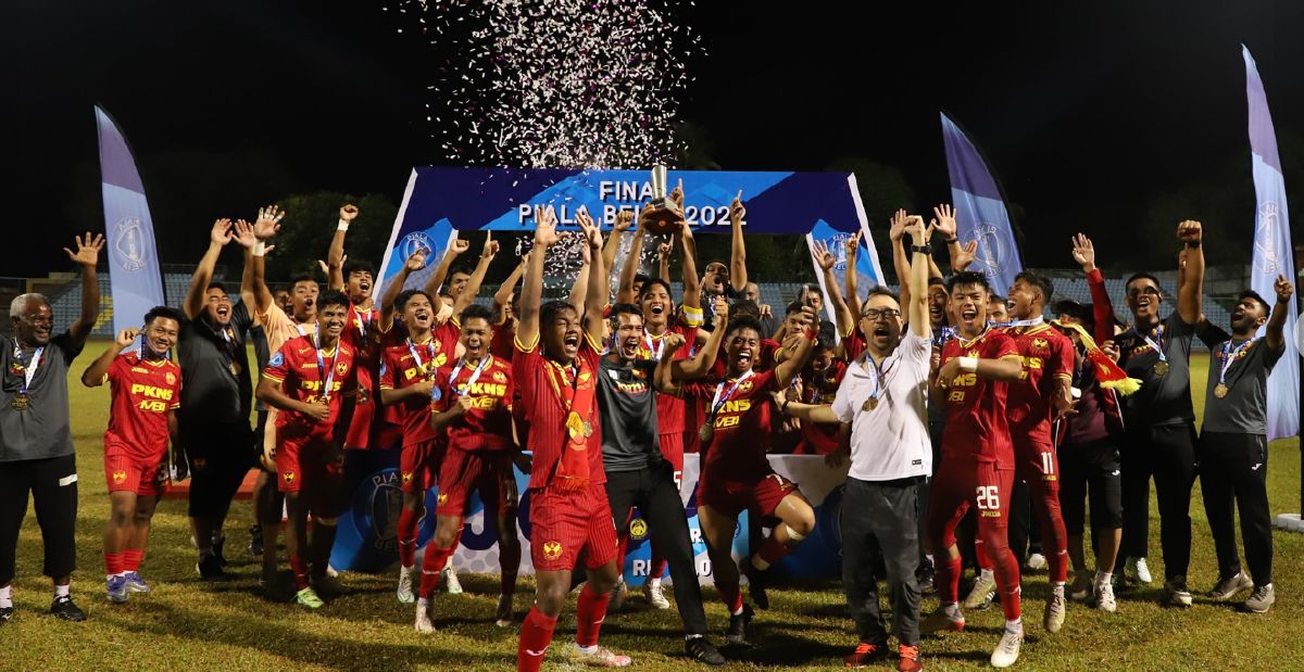 SELANGOR FC menjuarai Piala Belia. FOTO FAM