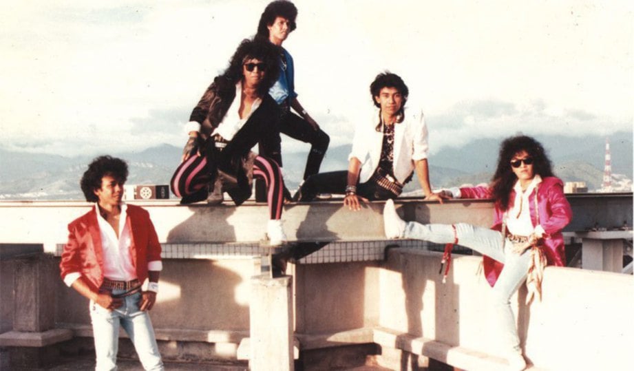 KETIKA muncul dengan album sulung pada 1987 (dari kiri), Hamdan Ahmad, Rosdan, Rawita, Hamdan Yusof dan Judy.