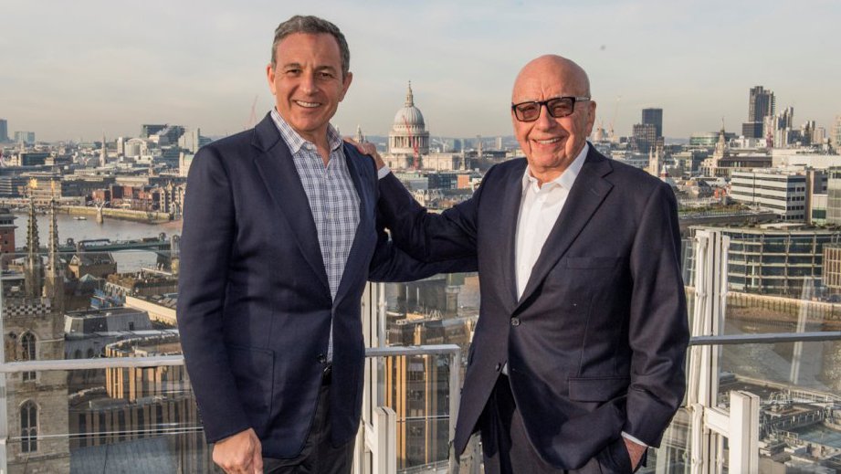 CEO Dsiney, Robert Iger dan pemilik 21st Century Fox, Rupert Murdoch. - Foto Agensi