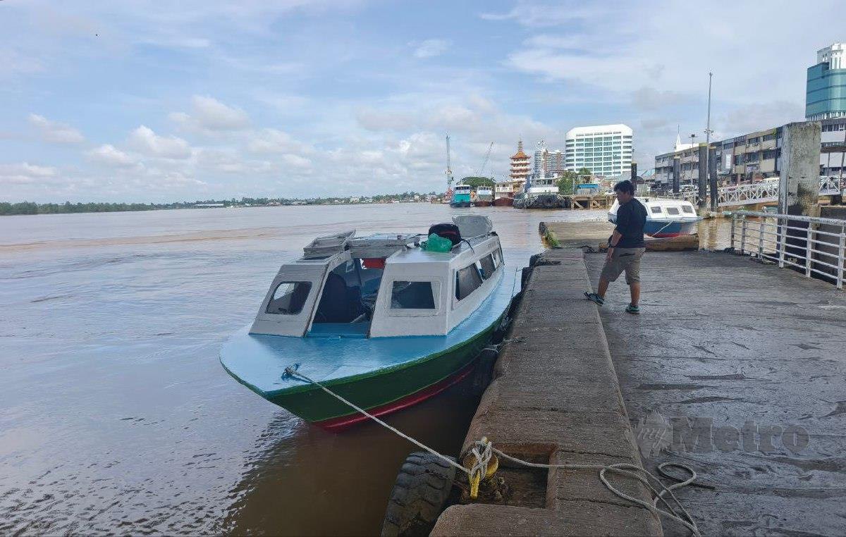 Perkhidmatan bot laju di kawasan tengah Sarawak semakin lesu. MOHD ROJI KAWI