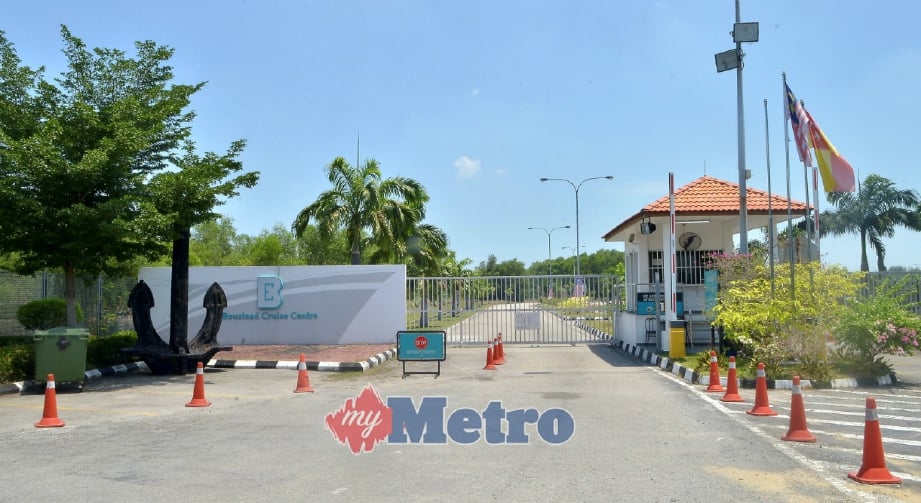 BOUSTED Cruise Centre, Pulau Indah, Pelabuhan Klang ditutup kepada orang awam berikutan kapal mewah Equanimity yang didakwa milik ahli perniagaan Jho Low akan dijual pada lelongan awam. FOTO Faiz Anuar. 