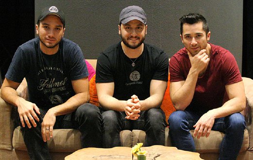 ALEJANDRO (tengah), Daniel (kanan) dan Fabian sudah lama berkeinginan ke Malaysia.