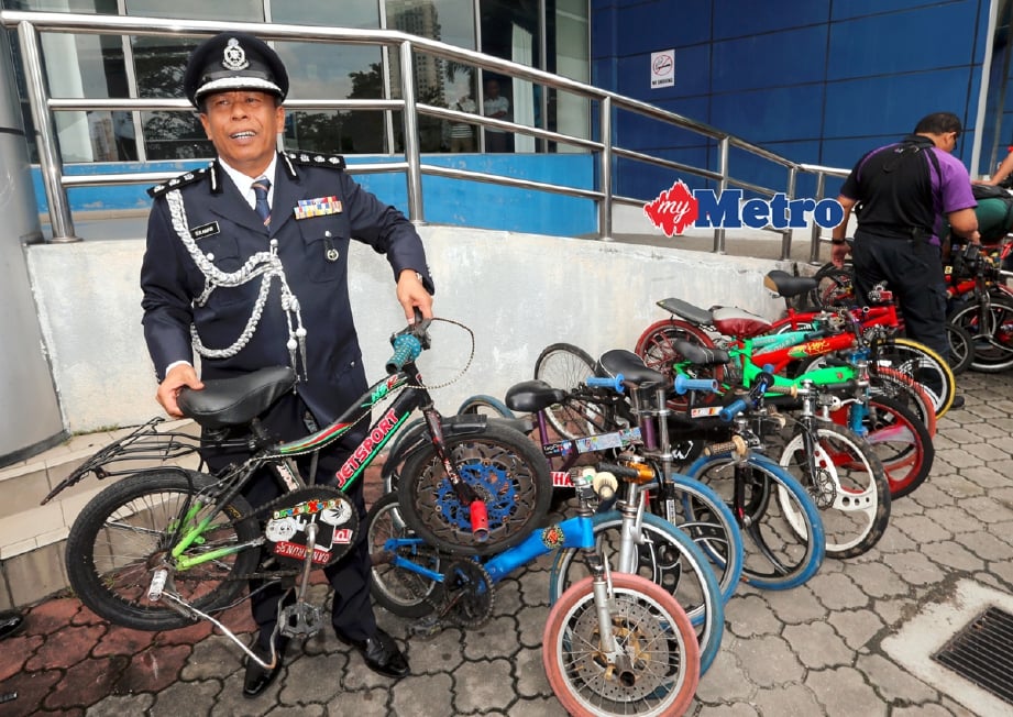 Basikal Kena Keja Polis