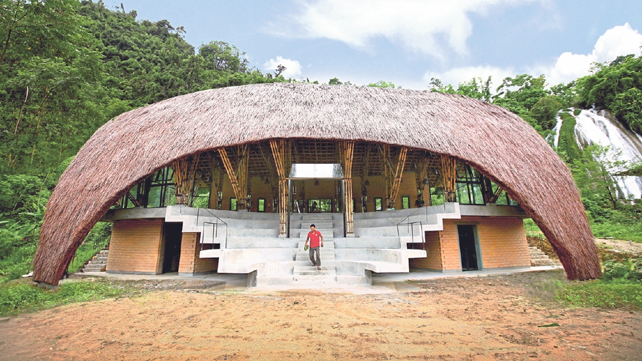 CHIENG Yen Community House terletak di kawasan hutan rekreasi di daerah Van Ho, Wilayah Son La.