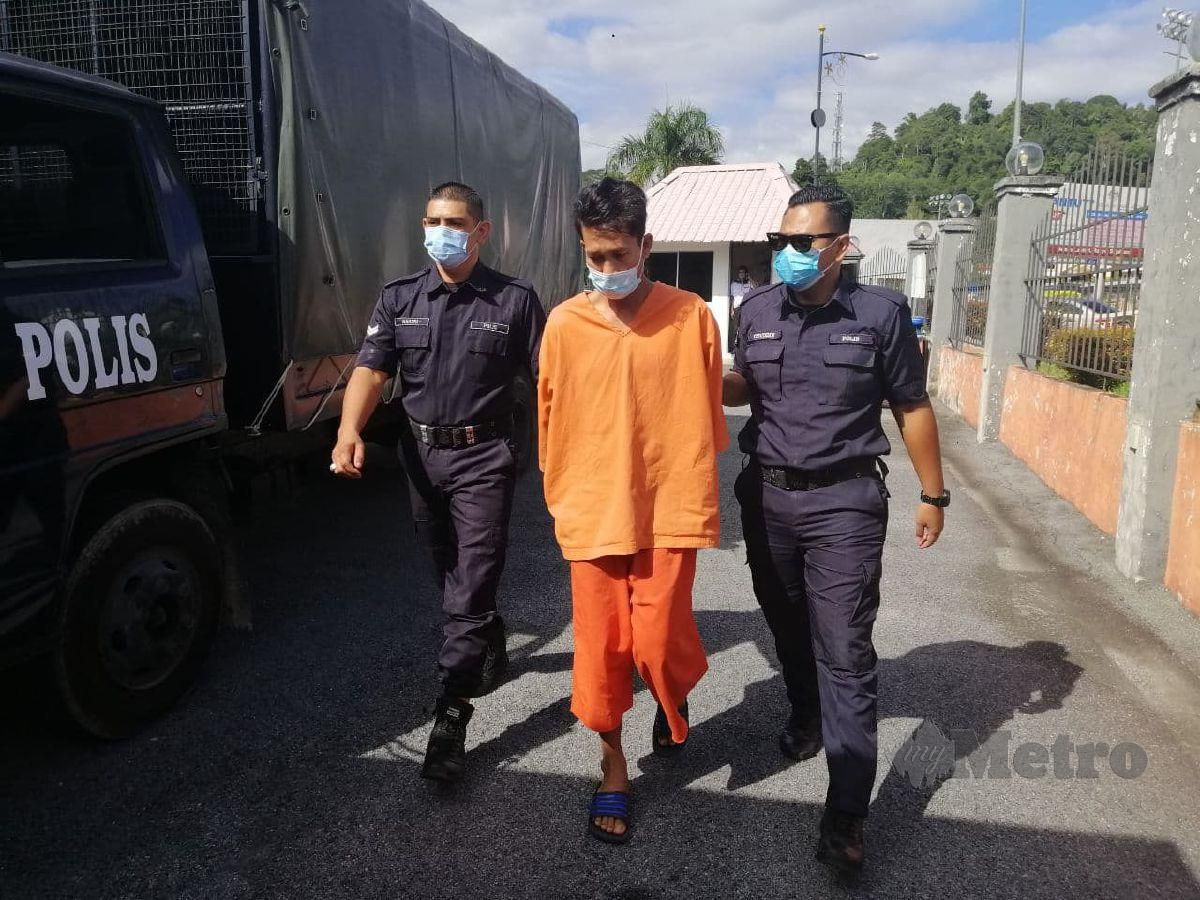 Maung Thain Khain dibawa ke Mahkamah Majistret Jelebu untuk perbicaraan. FOTO ABNOR HAMIZAM ABD MANAP