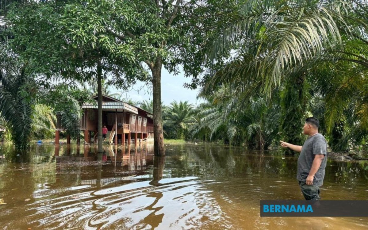 KKEADAAN banjir di Kampung Bukit Changgang. FOTO Bernama