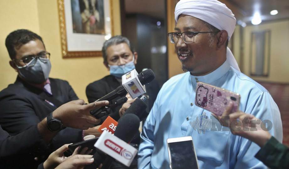 MOHD Nor Hamzah pada sidang media semasa Mesyuarat Kedua Penggal Ketiga Dewan Undangan Negeri Keempat Belas di Wisma Darul Iman. FOTO Ghazali Kori