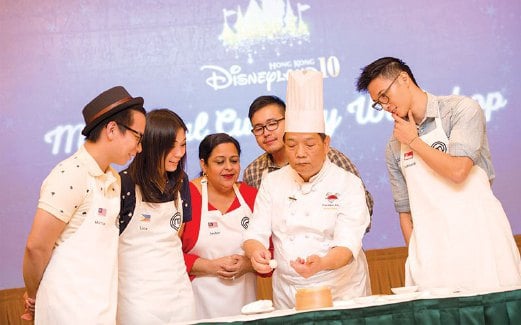 PESERTA MasterChef Asia ketika sambutan 10 Tahun Disneyland Hong Kong, baru-baru ini.