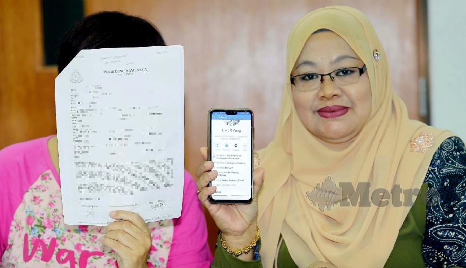 SHEEDA (kanan) bersama guru tuisyen yang menjadi mangsa penipuan dalam talian ‘Love Scam’ pada sidang media di Kuala Lumpur, hari ini. FOTO Saifullizan Tamadi