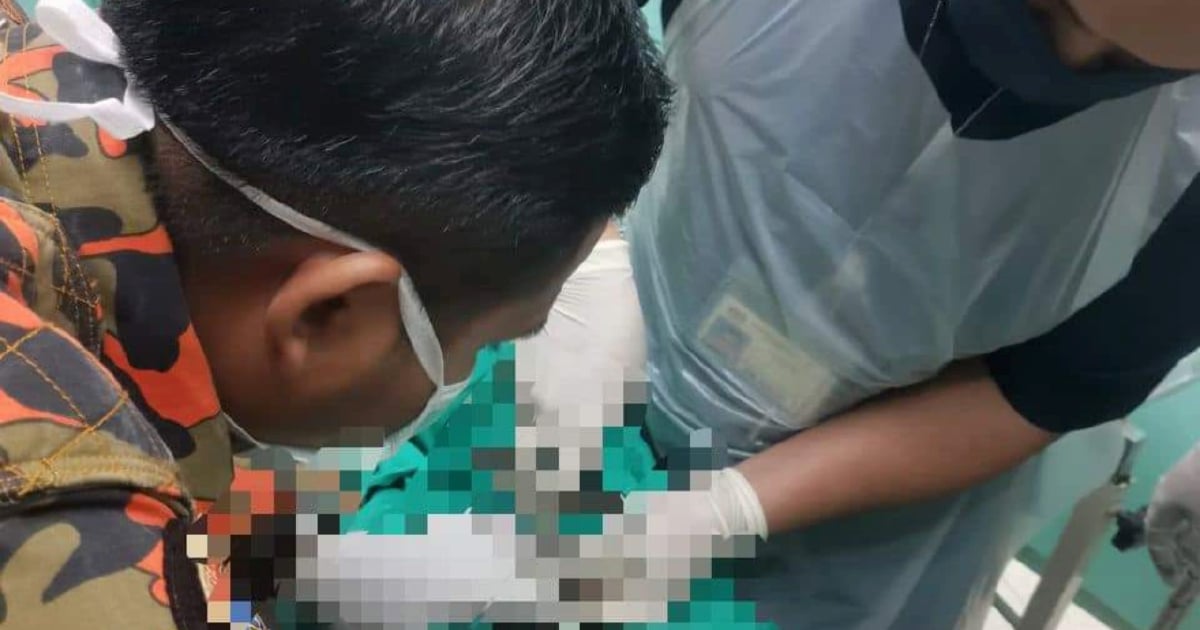 Bomba potong cincin sangkut pada alat sulit lelaki