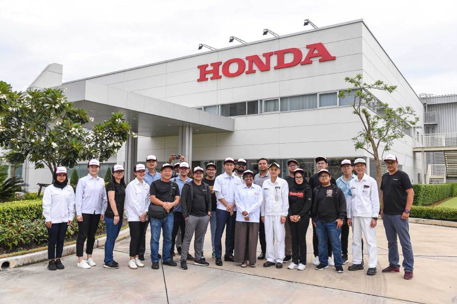 MEDIA yang berkesempatan memandu uji Honda Civic Baharu di Bangkok, baru-baru ini.
