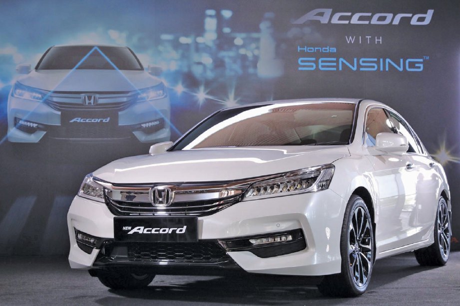 HONDA Accord kini dilengkapi Honda Sensing.