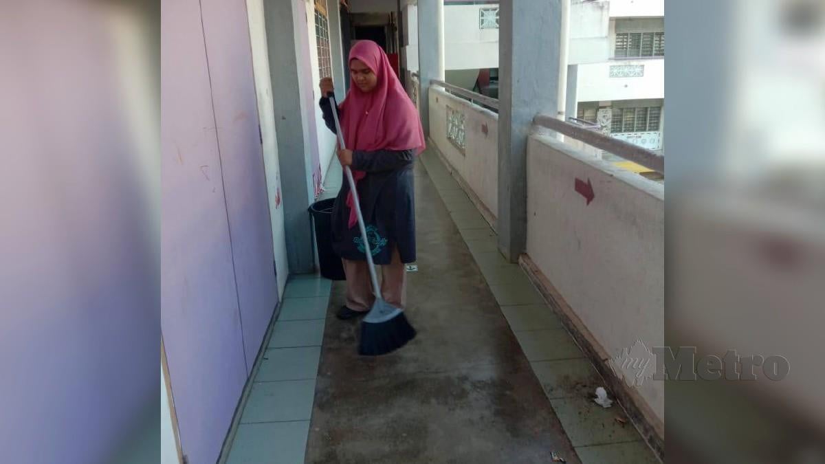 NURUL Izwa Hasnida tidak menduduki SPM dan kini menjadi tukang cuci di sebuah sekolah. FOTO ihsan Nurul Izwa Hasnida Mohd Yusof