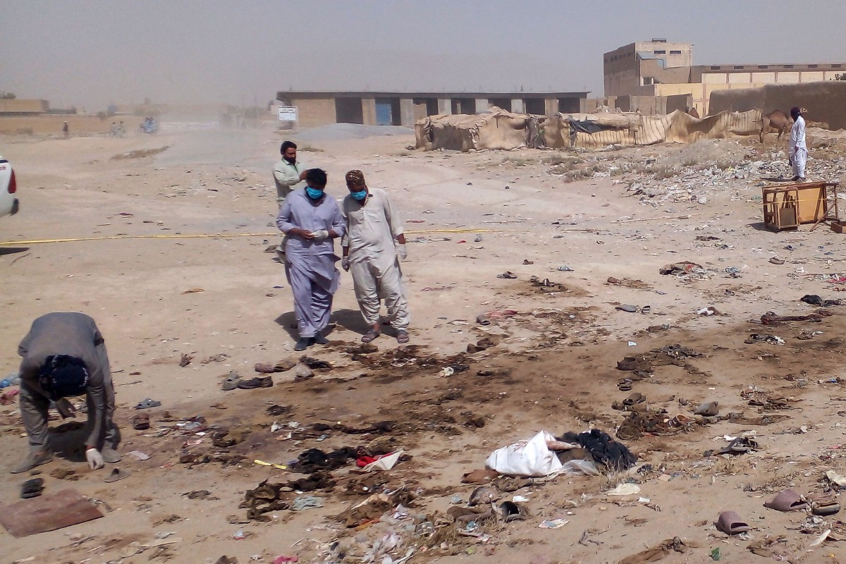 Kawasan letupan yang meragut nyawa 52 orang di Kora Khan di daerah Mastung. FOTO AFP