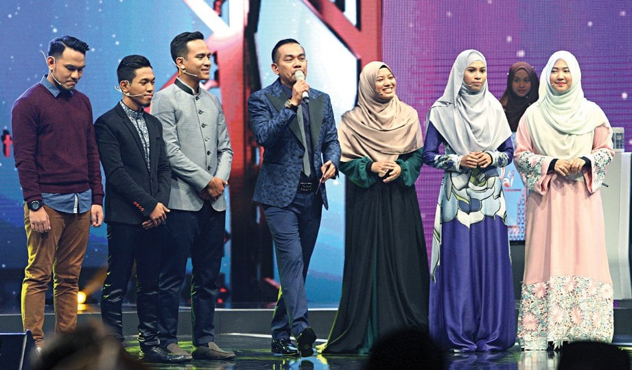 ROSYAM bersama enam peserta (dari kiri) Muhammad Luqman Hakim, Muhammad Fahmi,   Aiman, Nurul Syafiqah,  Nor Zahirah dan Humaira'.