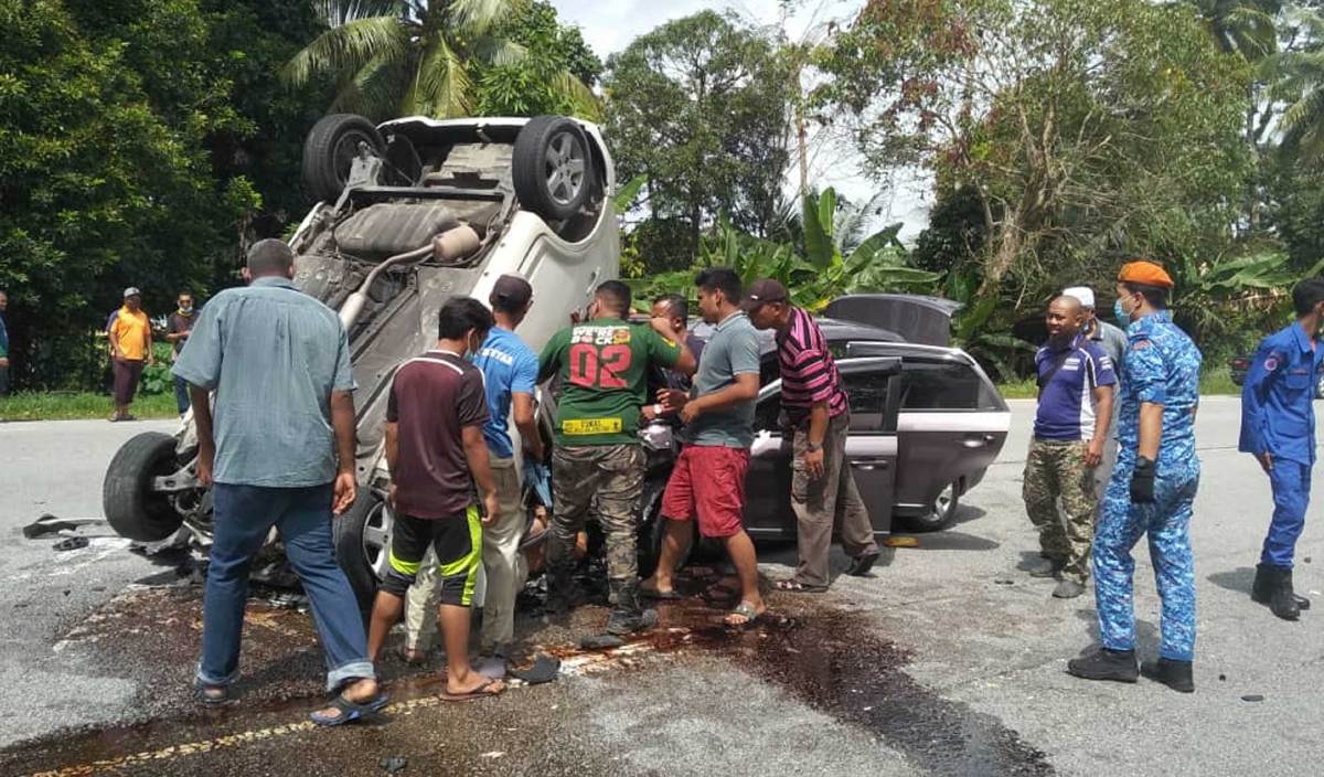 KEADAAN kemalangan yang berlaku di Jalan Persekutuan Ipoh-Kuala Lumpur berdekatan Kampung Klah Baru. FOTO Ihsan pembaca