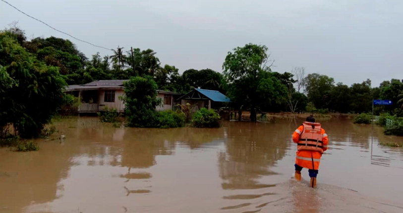 Pahangfm Sentiasa Peka Dan Prihatin Dengan Keadaan Semasa Untuk Perkembangan Semasa Tentang Kawasan Dinaiki Air Atau Jumlah Terkini Penduduk Terjejas Banjir Sentiasa Dengarkan Kami Di Pahangfm Atau Regran Ed From Metmalaysia