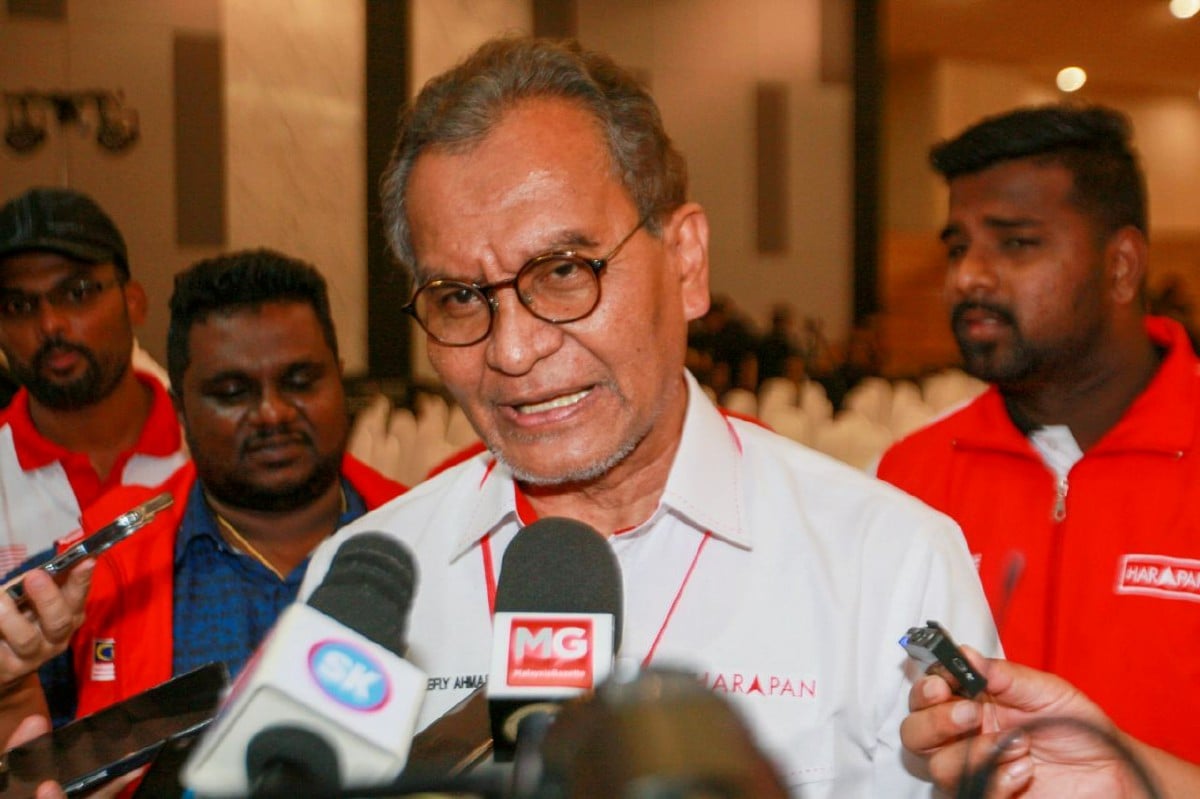 DR Dzulkefly Ahmad ditemui media selepas Majlis Pengenalan Calon Parlimen Pakatan Harapan Selangor di Dewan Raja Muda Musa, Shah Alam. FOTO Faiz Anuar