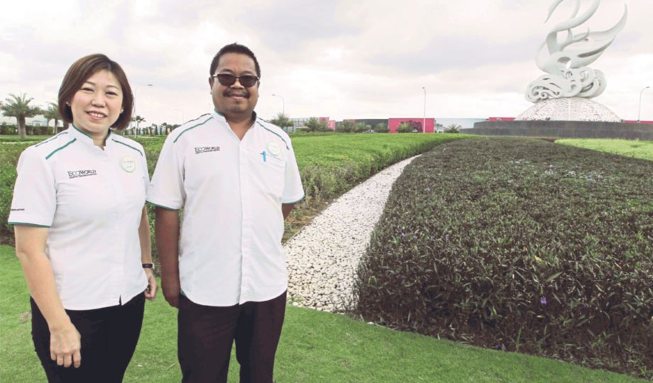 EVON dan Mohd Feyriyss antara yang terbabit dalam pembangunan landskap Eco Majestic.