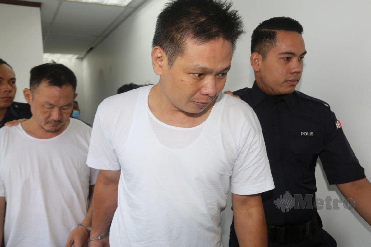 CHOONG dan Seng didakwa mengedar dadah seberat 413 kilogram. FOTO L Manimaran