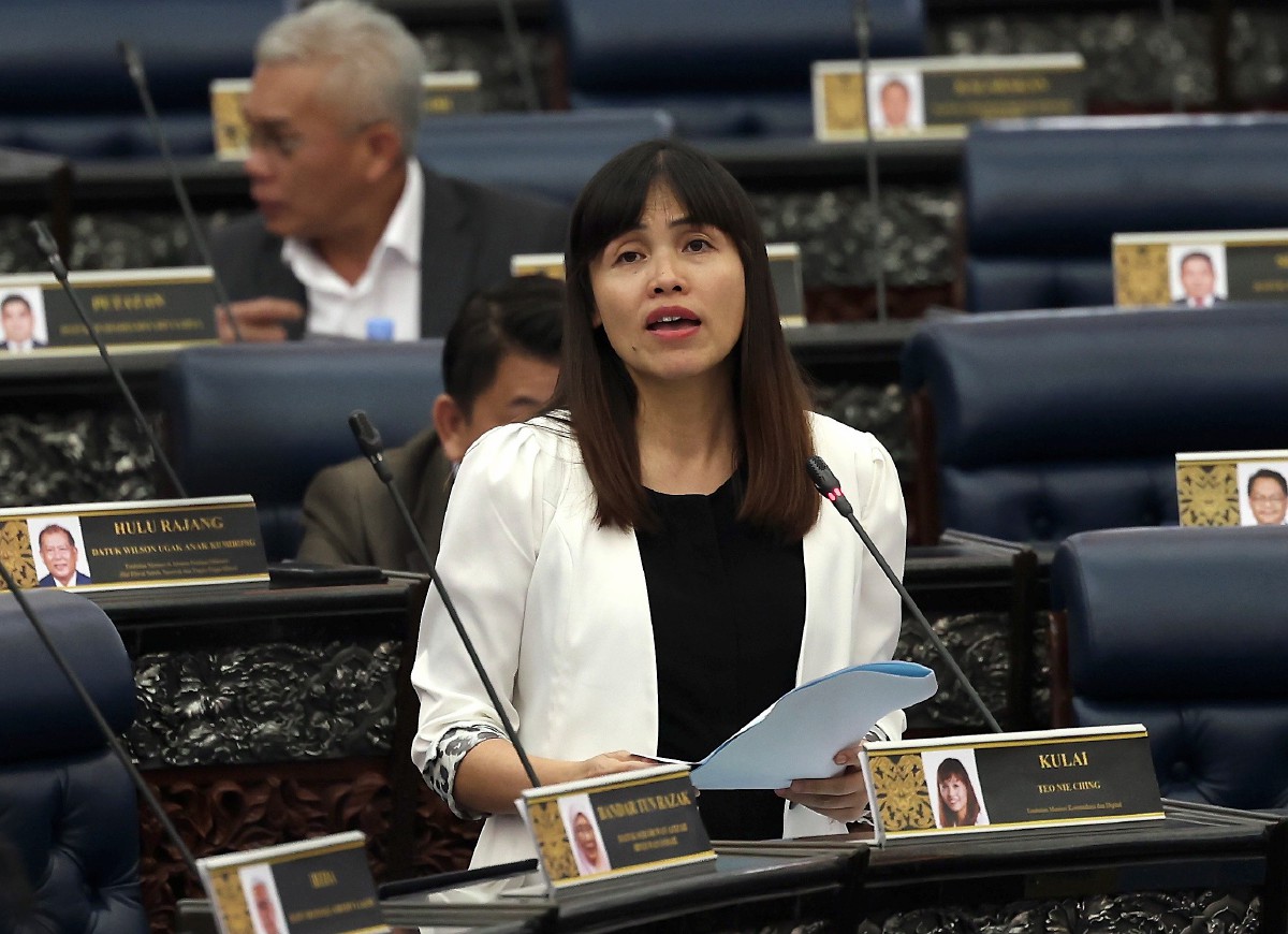 TEO Nie Ching merangkap Ahli Parlimen Kulai ketika Sidang Dewan Rakyat di Bangunan Parlimen baru-baru ini. FOTO Bernama
