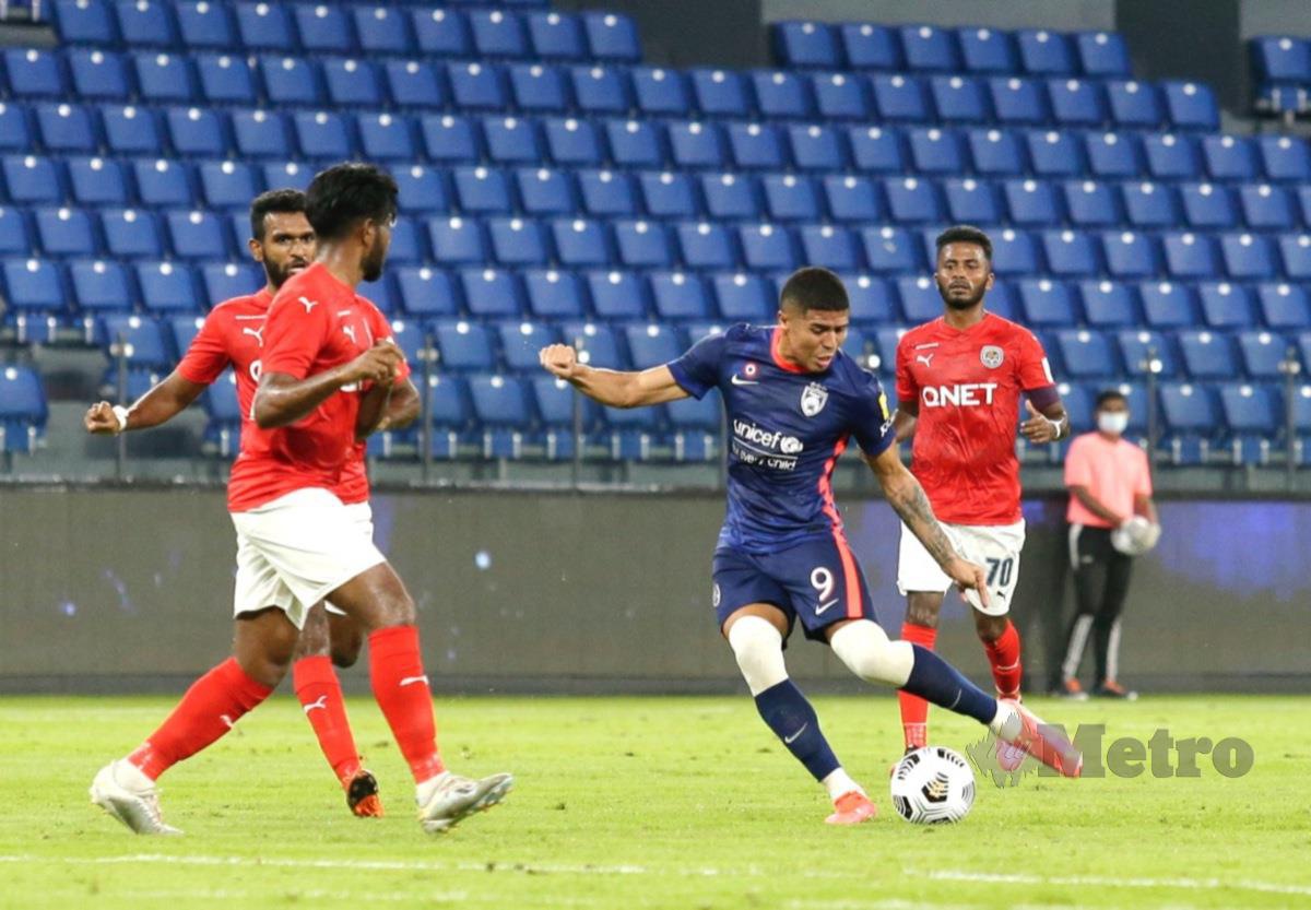 Pemain JDT, Bergson Da Silva menjaringkan gol menentang PJ City dalam saingan Liga Super. FOTO Nur Aisyah Mazalan