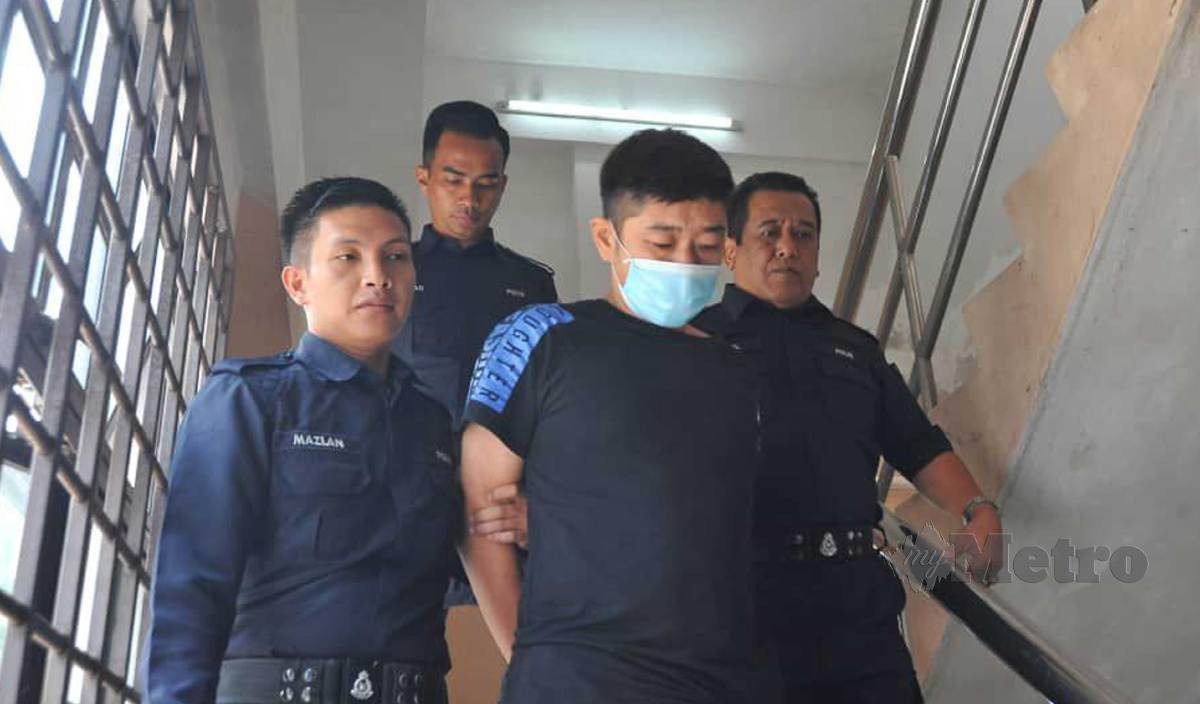 ER Teng Ping berdepan hukuman gantung sampai mati atau penjara seumur hidup apabila dihadapkan ke Mahkamah Majistret Johor Bahru atas empat pertuduhan mengedar dadah. FOTO Izz Laily Hussein