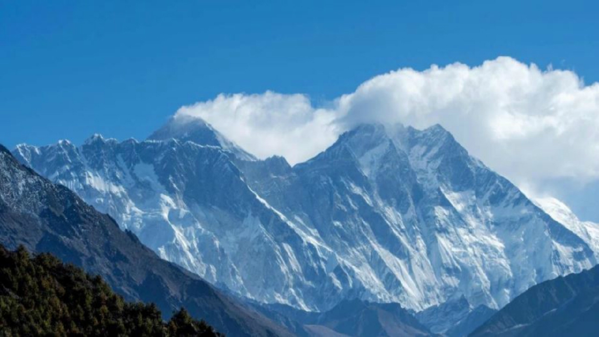 GUNUNG Everest. FOTO AFP