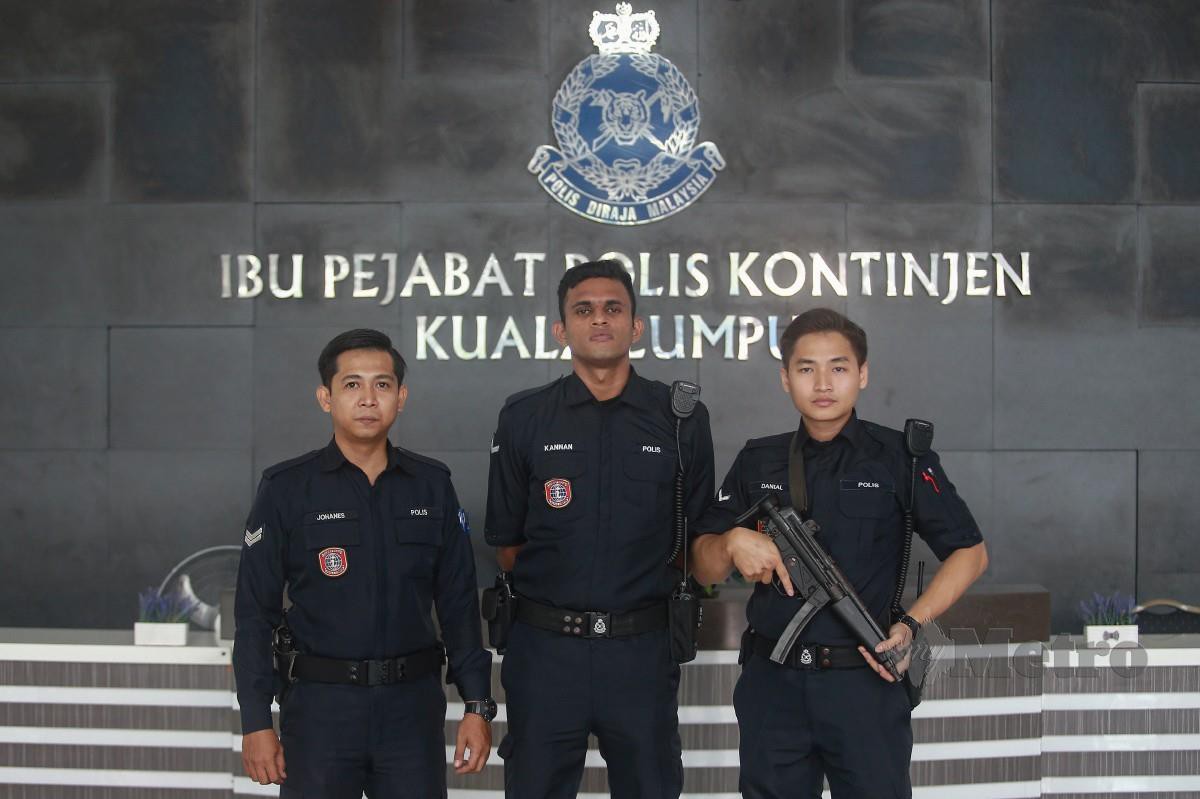 Johanes (kiri) bersama Kannan (tengah) dan Danial Yong ketika ditemui di IPK Kuala Lumpur. FOTO GENES GULITAH
