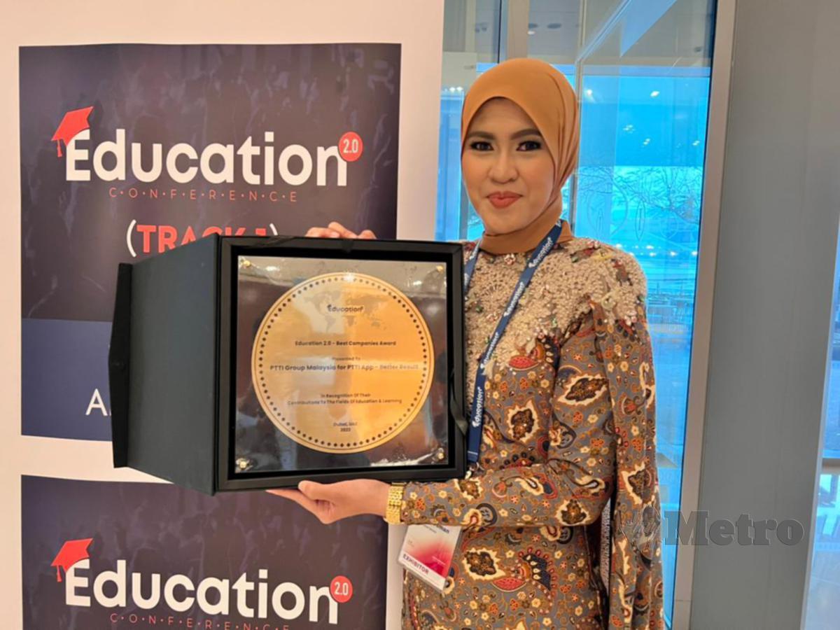 Cikgu Fana bangga di atas pengiktirafan diterima di Education 2.0 berlangsung di Dubai Festival City, UAE.