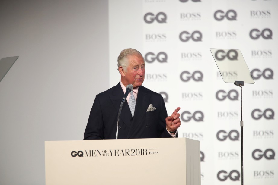 PUTERA Charles terima Anugerah Pencapaian Sepanjang Hayat Editor daripada majalah GQ. -Foto Reuters