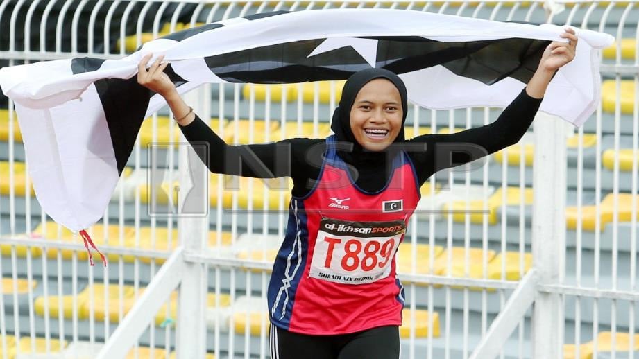 AZREEN Nabila menjadi atlet contoh berpakaian patuh syariah. Foto Arkib NSTP