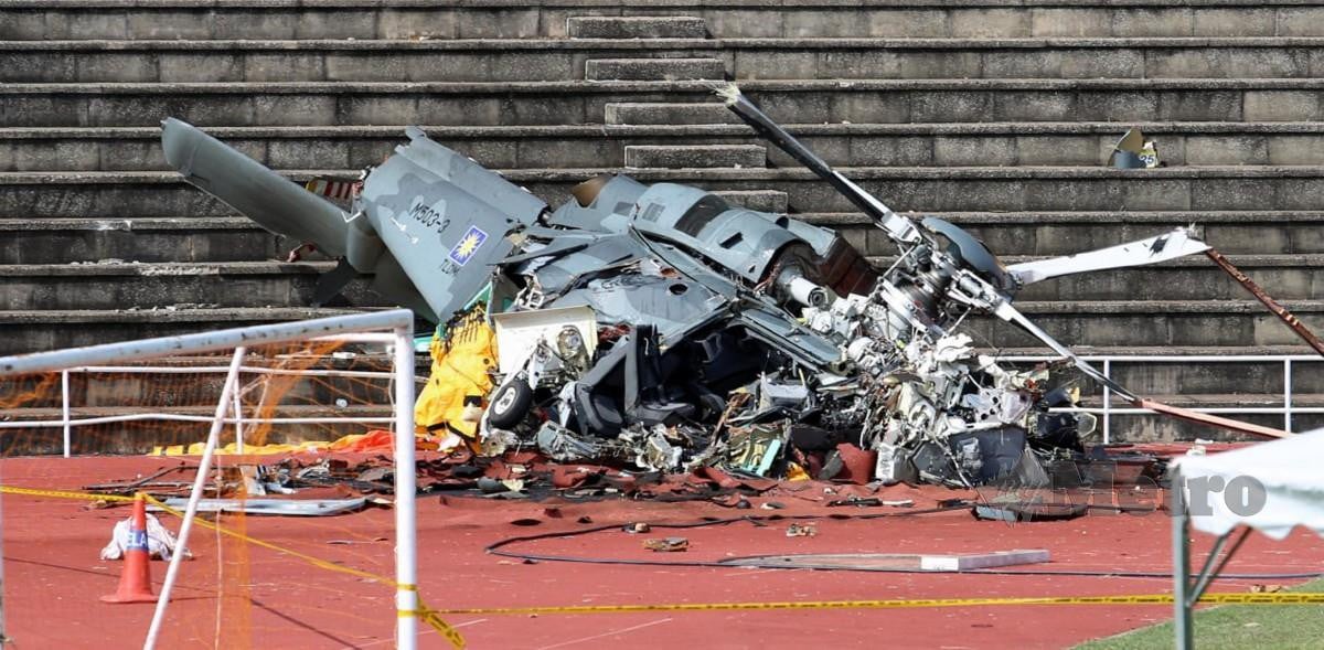 Lokasi tragedi helikopter Tentera Laut Diraja Malaysia (TLDM) terhempas di Stadium TLDM Lumut, Perak. FOTO L MANIMARAN