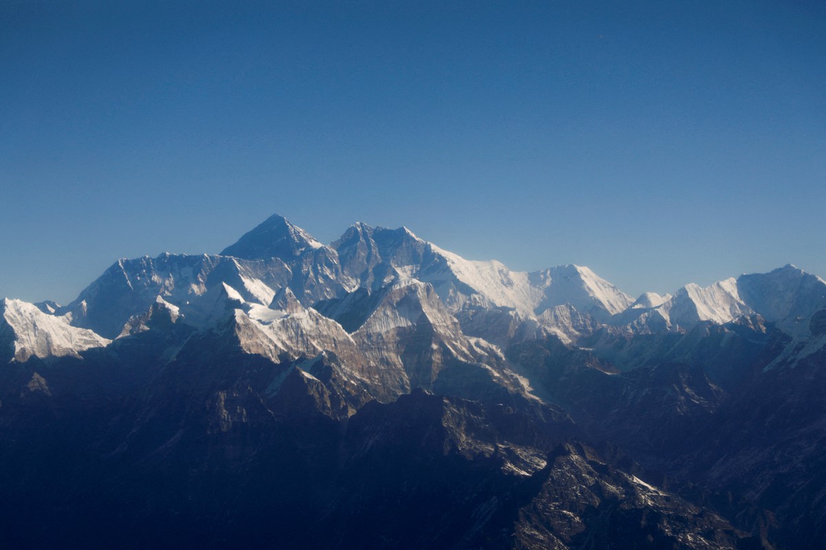 GUNUNG Everest, gambar fail. FOTO Reuters